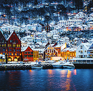 Nocne miasta. Kalendarz ścienny na 16 miesięcy na 2026 rok