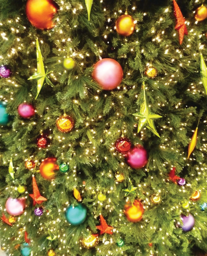 Neujahr. Von der Geschichte der Weihnachtsbaumdekoration bis zu den Traditionen verschiedener Länder