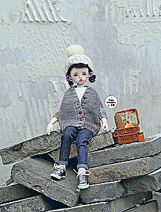Knitting Beautiful Clothes for Dolls by Korean Designers. Just Like People Do