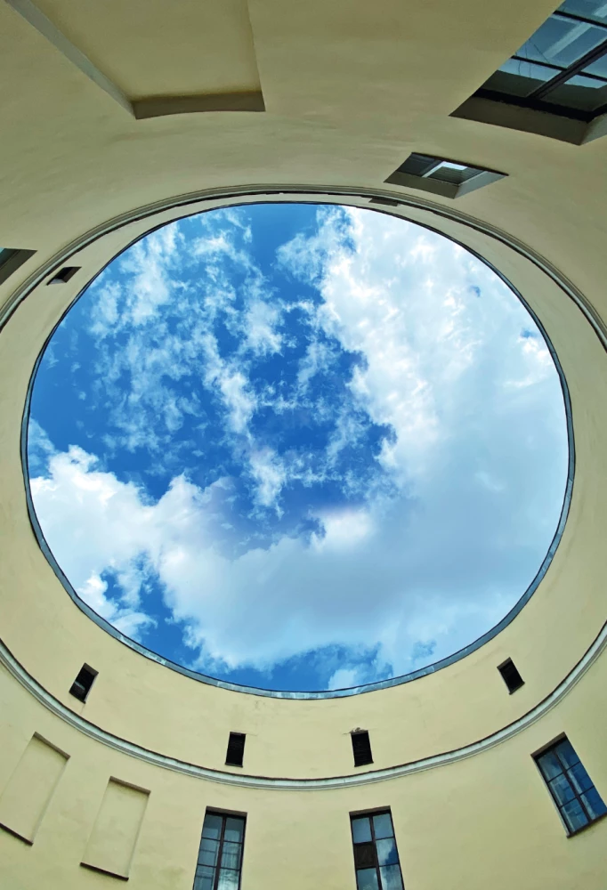 Estetyka Petersburga. Dziedzińce Północnej Stolicy, w których ożywa historia