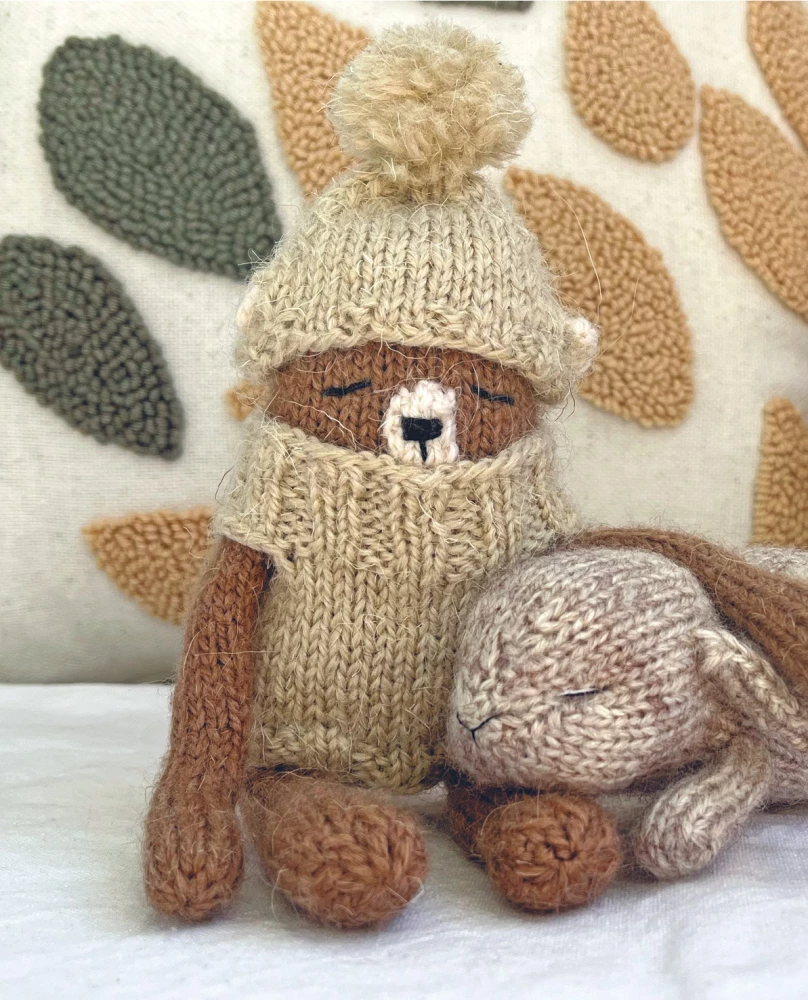 Związuj i przyjaźnij się! Miniaturowe realistyczne zabawki. Robótki na drutach