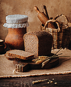 Chleb rosyjski na zakwasie. Przepisy i historia tradycyjnych chlebów i wypieków