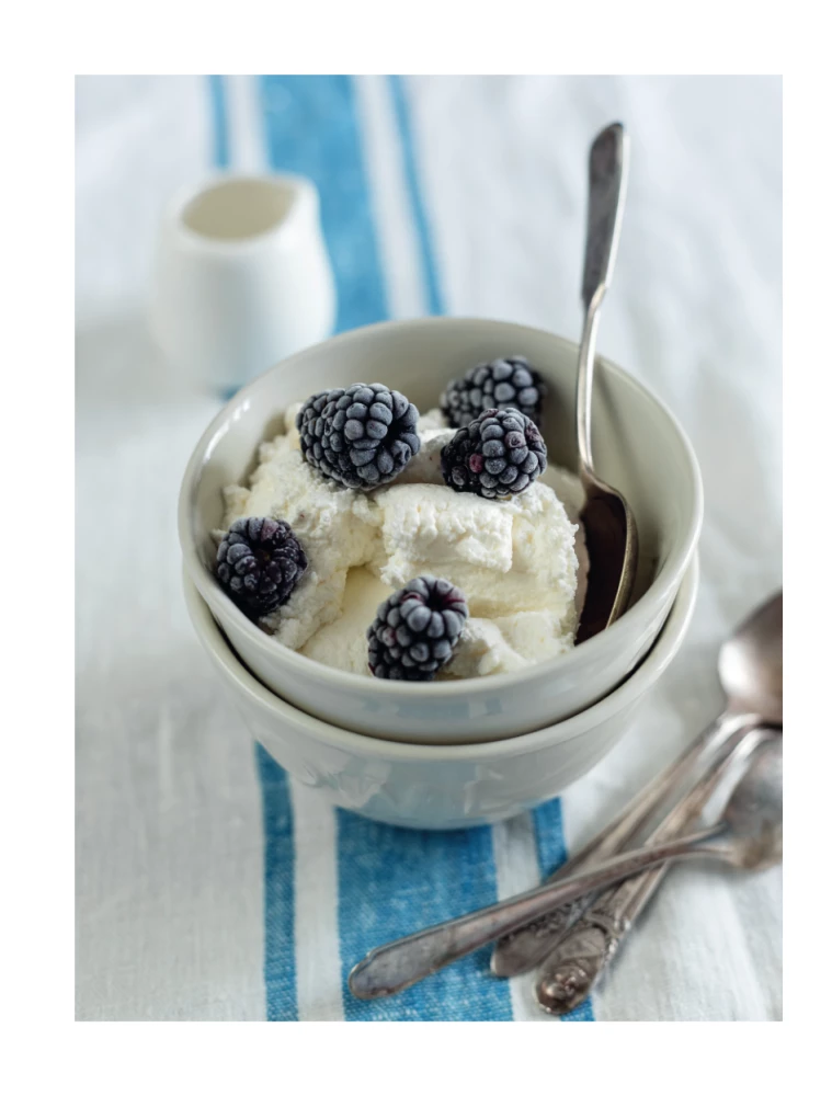 Cottage cheese, pastries, and love. Tender recipes for the whole family: from cheesecakes and casseroles to cheesecake and stollen