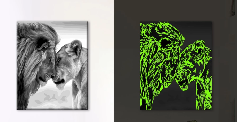 Numerių paveikslas su švytinčia dažų - Liūto meilė