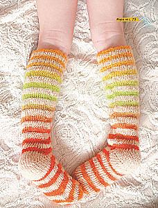 WSZYSTKO JEST POŁĄCZONE. Bezszwowe dzianie na drutach idealnie dopasowanej odzieży z dowolnej włóczki, w każdym rozmiarze.