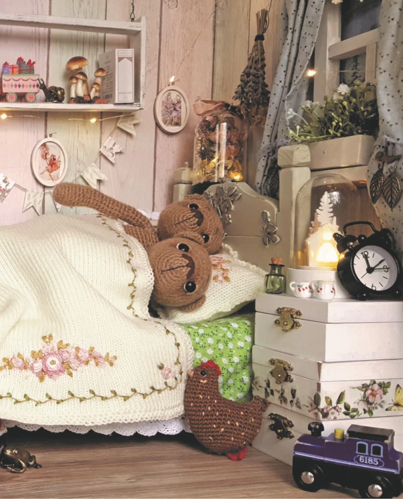 Megztų meškiukų namas. Istorijos apie mezgimą nėrimo technika tikrų meškiukų, jų gražių drabužių, šiltų namų ir mylinčios šeimos