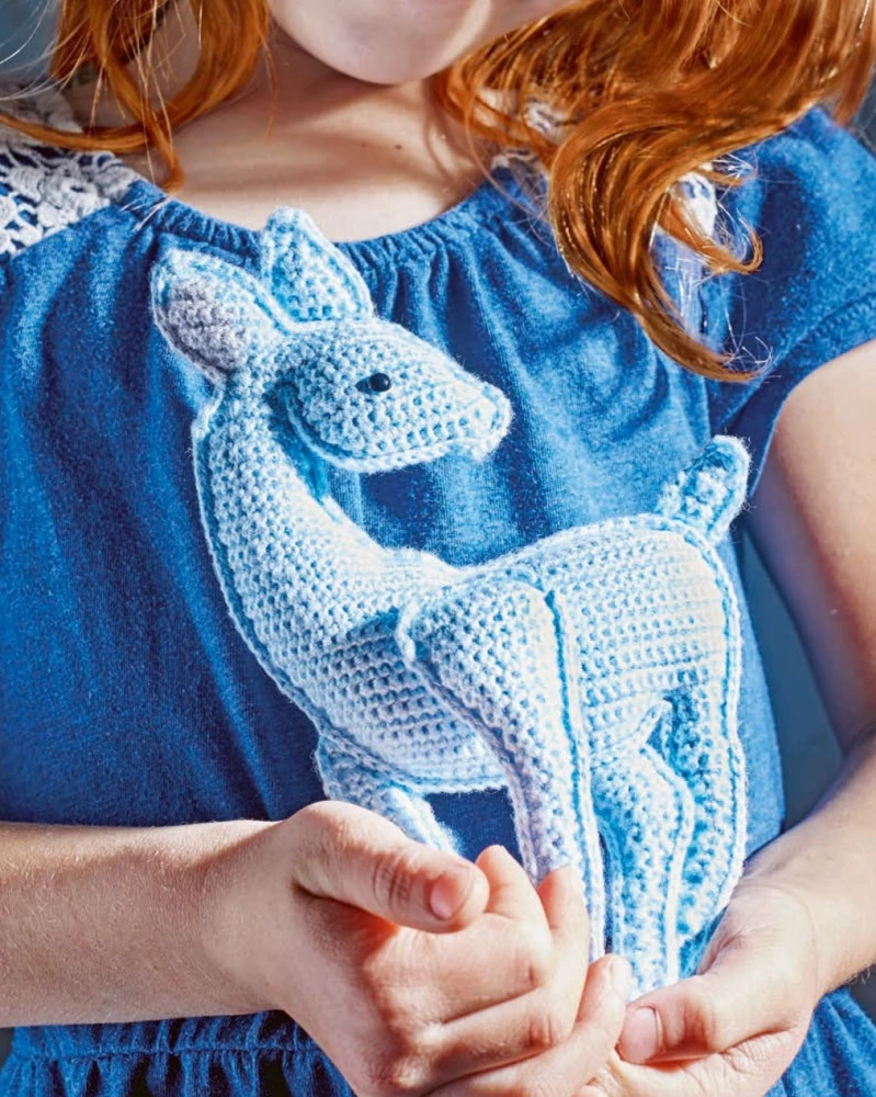 The Magic of Crochet. Crochet Clothing, Toys and Accessories from the World of Harry Potter. Official Edition