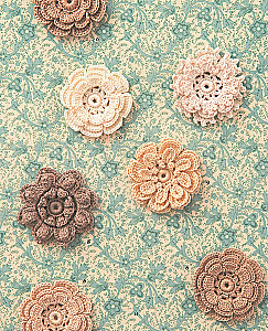 Irish Lace. 100 Relief Motifs for Crocheting. A Unique Collection with Japanese Chic