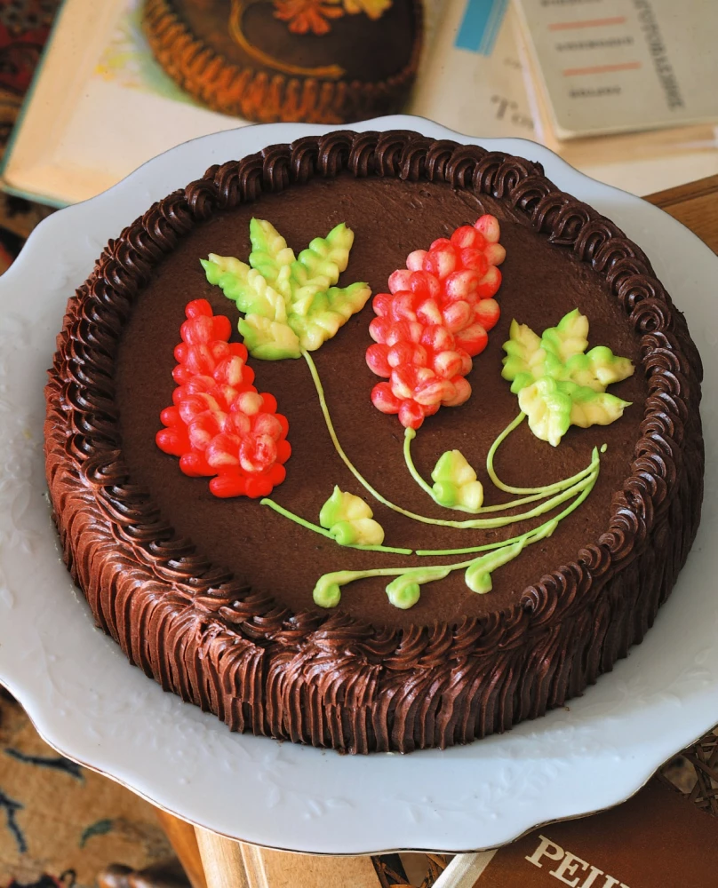 Soviet Cakes and Pastries