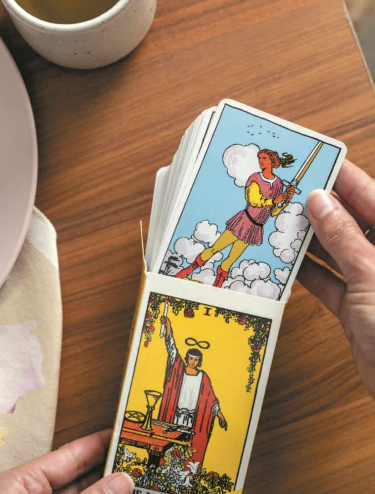 Таро для начинающих. Иллюстрированный путеводитель