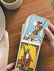 Таро для начинающих. Иллюстрированный путеводитель