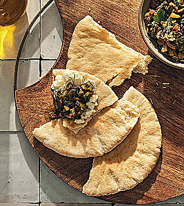 A Taste of History: 4000 Years in Recipes and Ingredients