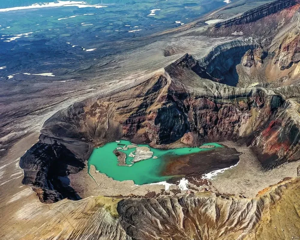 Gdzie rodzi się słońce. Pierwotny Daleki Wschód oczami fotografów-podróżników