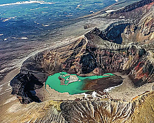 Gdzie rodzi się słońce. Pierwotny Daleki Wschód oczami fotografów-podróżników