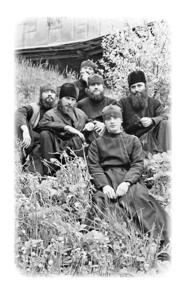 Nesvētie svētie un citi stāsti