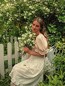 Seasons of Tenderness. Secrets of a Happy Lifestyle, Recipes for the Soul, and Home Decor