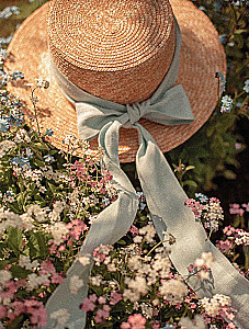 Seasons of Tenderness. Secrets of a Happy Lifestyle, Recipes for the Soul, and Home Decor