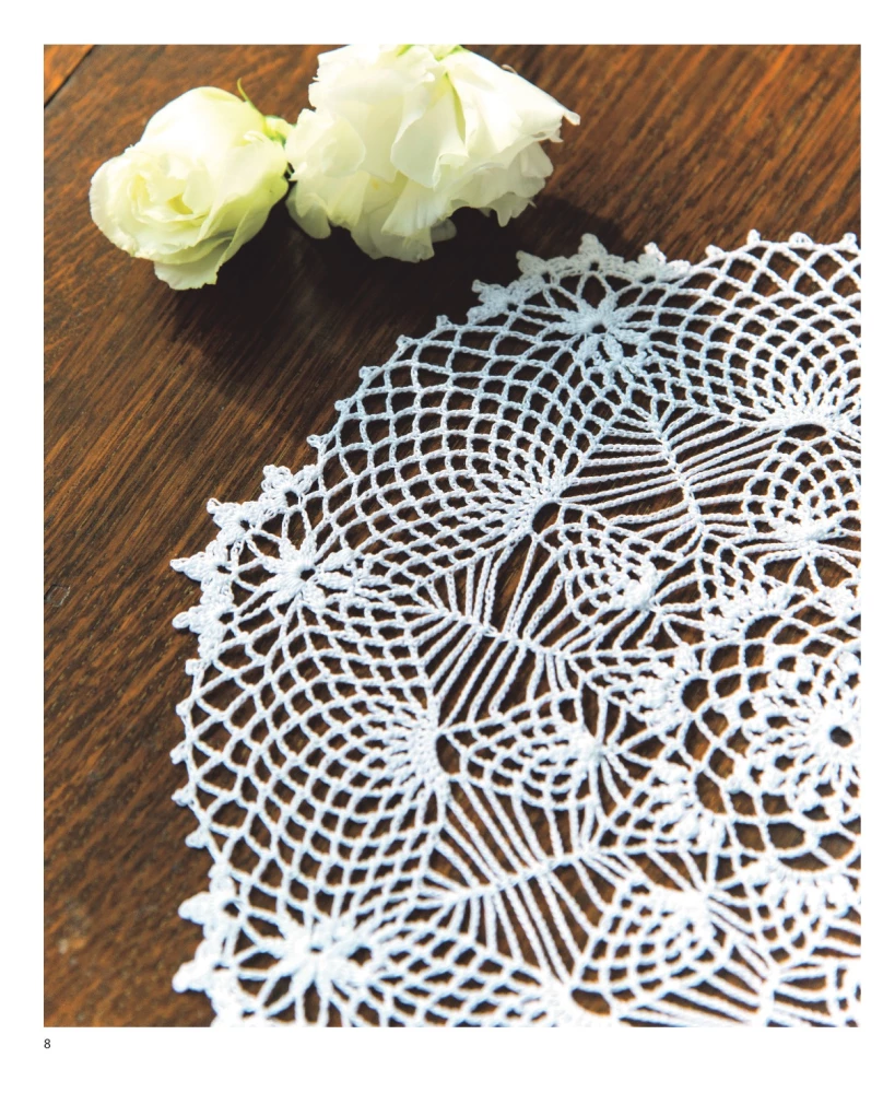 Japanese Filet and Lace Crochet. 45 Elegant Projects for Crochet. Tablecloths, Napkins and Other Interior Items