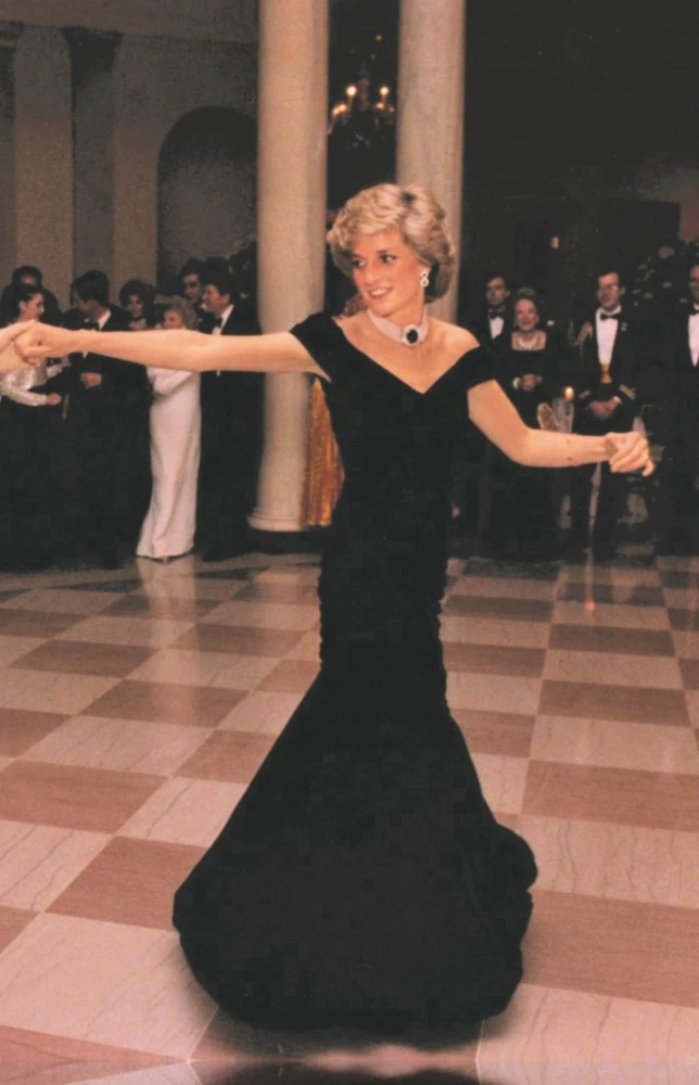 Princesė Diana. Karalienė žmonių širdžių. Ką ji bandė mums pasakyti savo įvaizdžiais