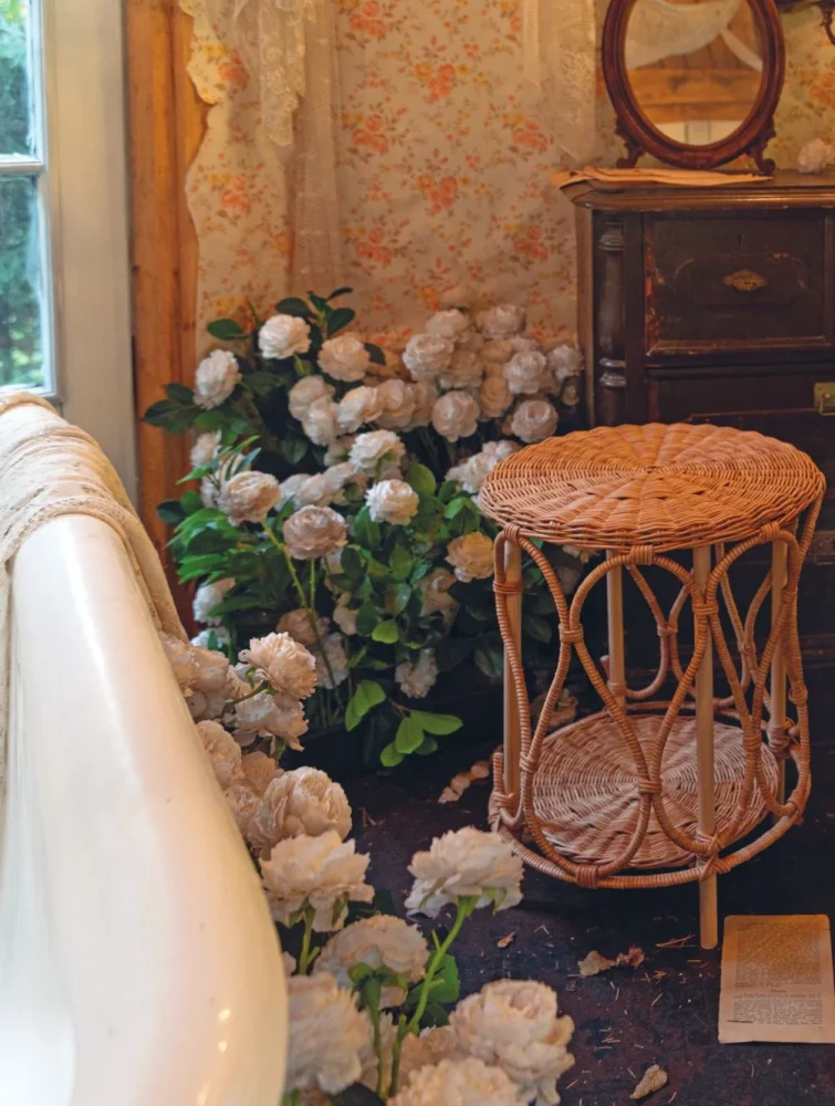 Weave like a Designer. From Lampshade to Table Made of Paper Wicker. Complete Practical Guide for Beginners and Enthusiasts