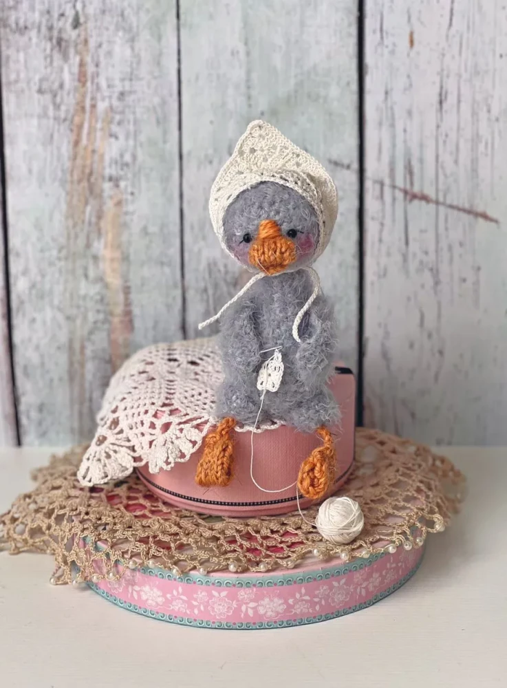 Любимые куклы и игрушки Екатерины Гущиной. Теплое и понятное практическое руководство по вязанию крючком