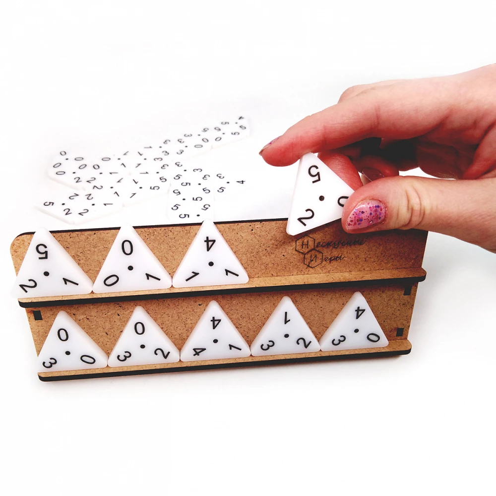 Triimino mäng (kolmnurkne domino)