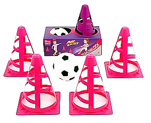 Sporto žaidimas - Treniruotinis kamuolys ir kūgiai