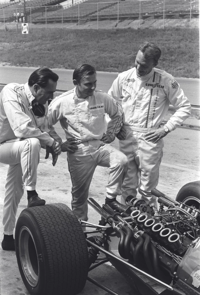 McLaren. The History of a Legendary Manufacturer