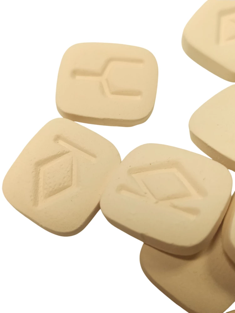 Gocha Runes (ceramic in a pouch)