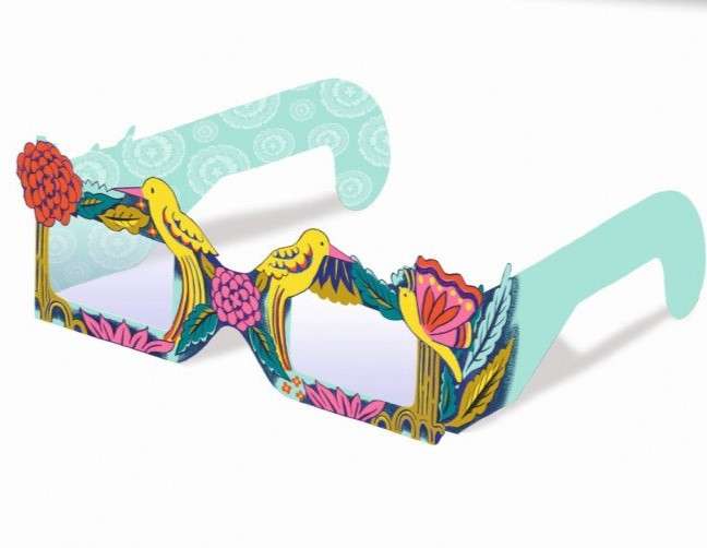 3D glasses: for promotional purposes only