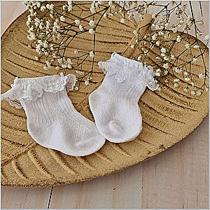 Socks, white (0-6 m.)