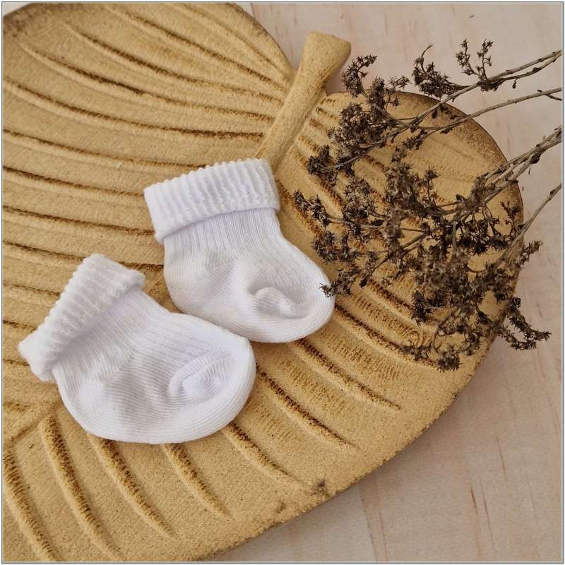 Socks, white (6-9 m.)