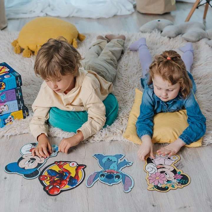 Puzzle 50 Wood Craft Junior Trefl: Spiderman Power
