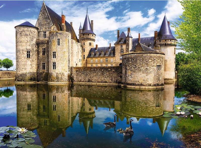 Puzzle 3000 Trefl: Castle in Sully-sur-Loire, France
