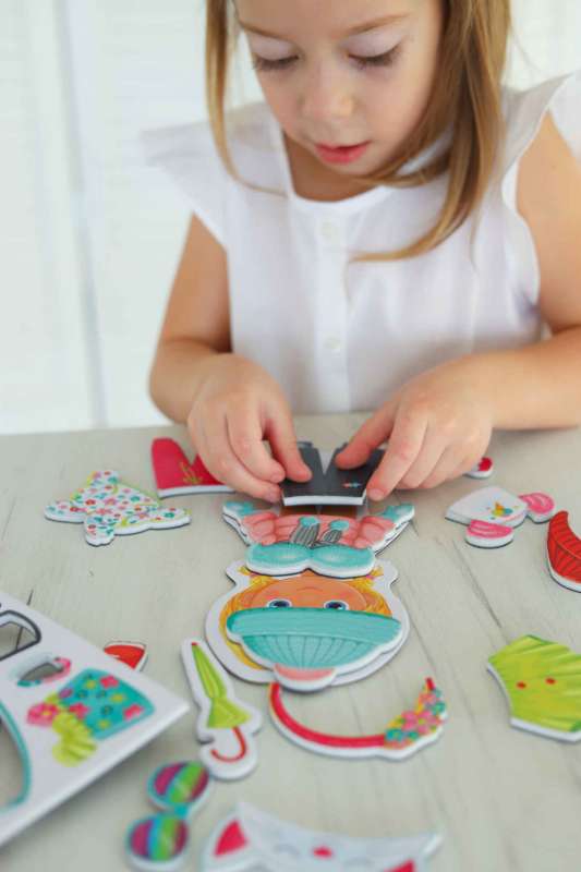 Magnetic Dress-Up Game - Seasons