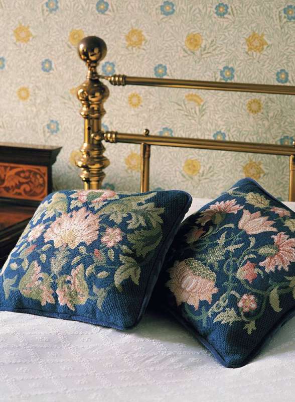 Decorative Embroidery on Canvas: Inspired by the Designs of William Morris