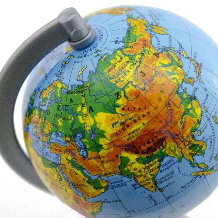 Globe 70 mm Physical, film