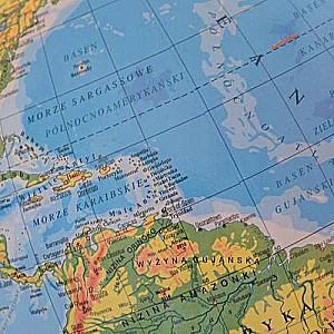 Globe 220 mm Physical