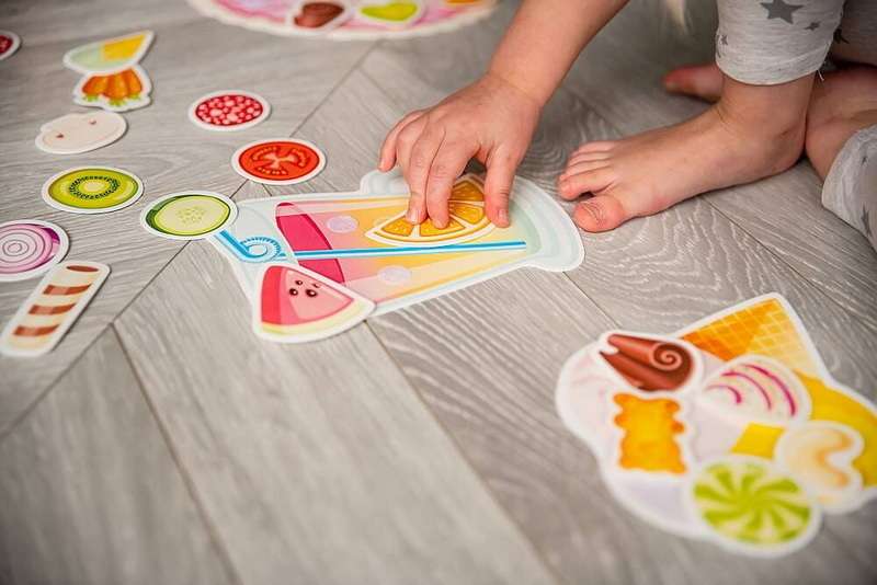 Developing game FAR FAR LAND Cooking, with Velcro