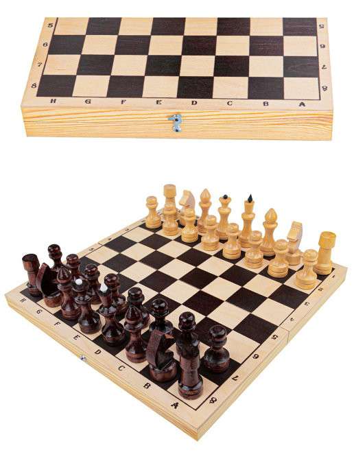 Lacquered Chess with Board