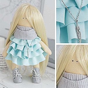 Interior Doll Tara, Sewing Set, 15.6 × 22.4 × 5.2 cm