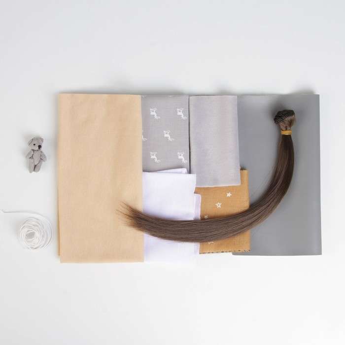 Interior Doll Sofia, Sewing Kit, 15.6 × 22.4 × 5.2 cm
