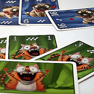 Board Game - Pugs vs Cats