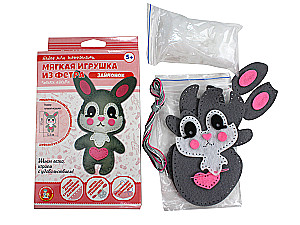 Set für Kreativität. weiches Spielzeug aus Filz Hase