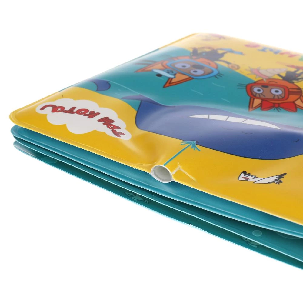 Splash Book for Bath. Three Cats. Underwater Adventures