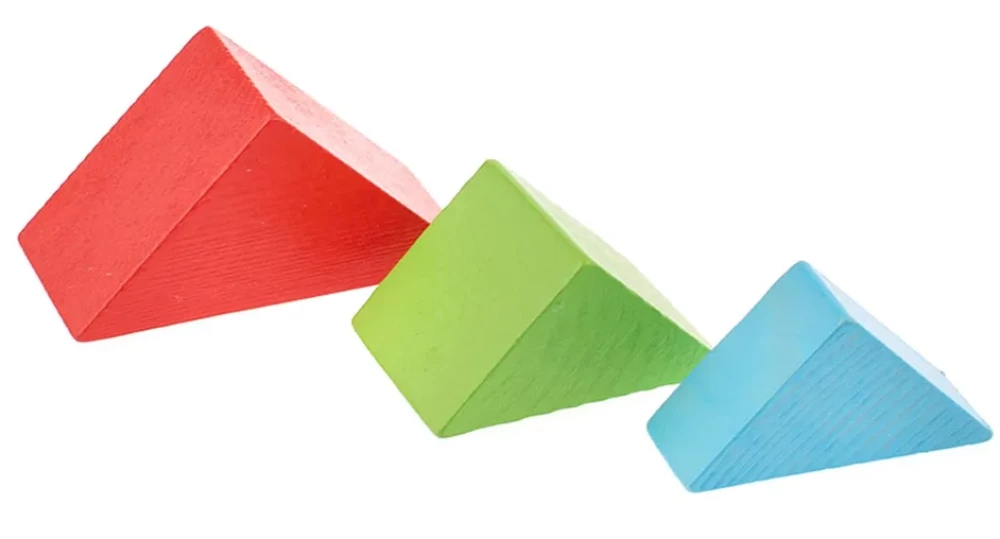 Counting Material Entertaining Geometry