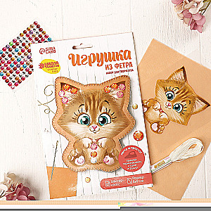 Creative set Felt toy. Kitten