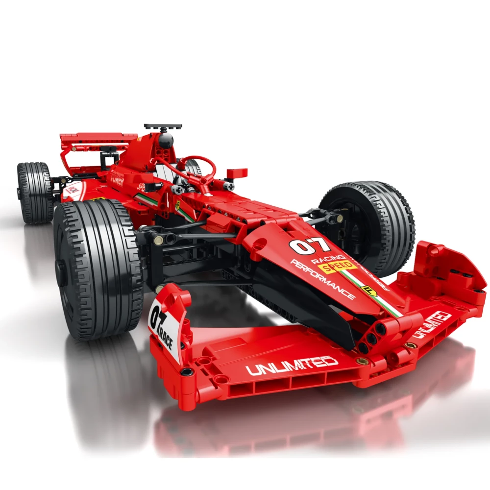 Constructor TECHNOLOGY: model car with remote control (928 pieces)