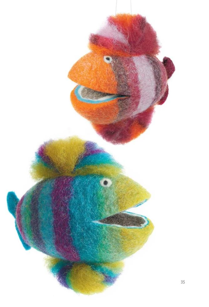 Decorative Wool Figures. Projects in Felting Technique