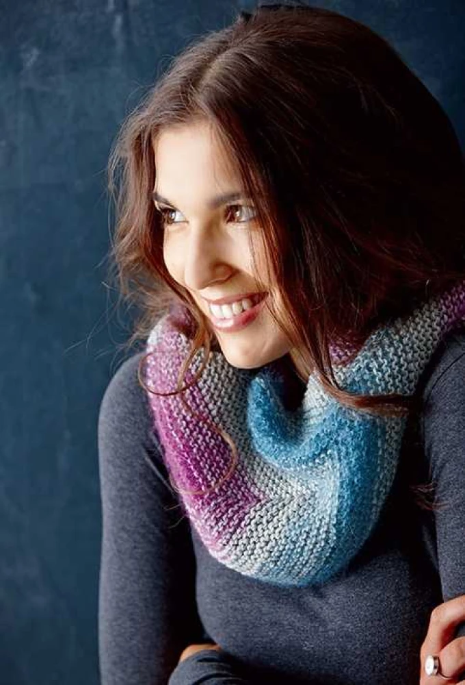 Knitting with a Gradient Pattern. Models with a Soft Color Transition. Ombre Technique! Needles
